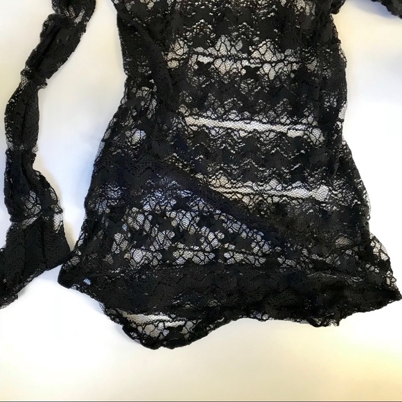 NWT Kimchi Blue Long Sleeve Lacey Top in Black - Picture 7 of 7
